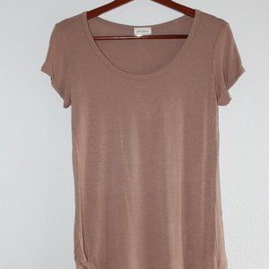 Free Kisses Tan short sleeve tshirt